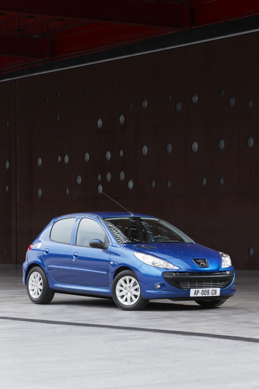  Peugeot 206 Plus 2009 года  (фото 39 из 49)